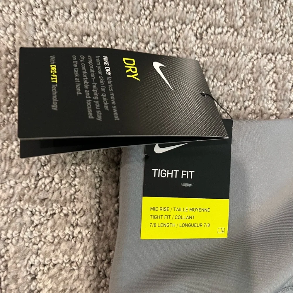 Nike Women's 7/8 Swoosh Running Leggings - DB4374-073 - Medium